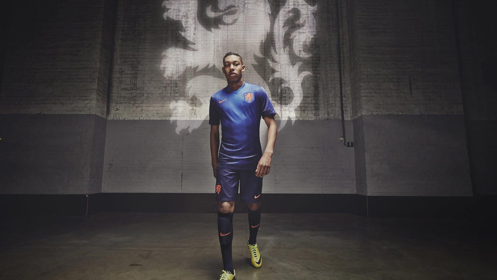 F1大奖赛西班牙站,维斯塔潘强势夺冠 勒克莱尔遗憾退赛