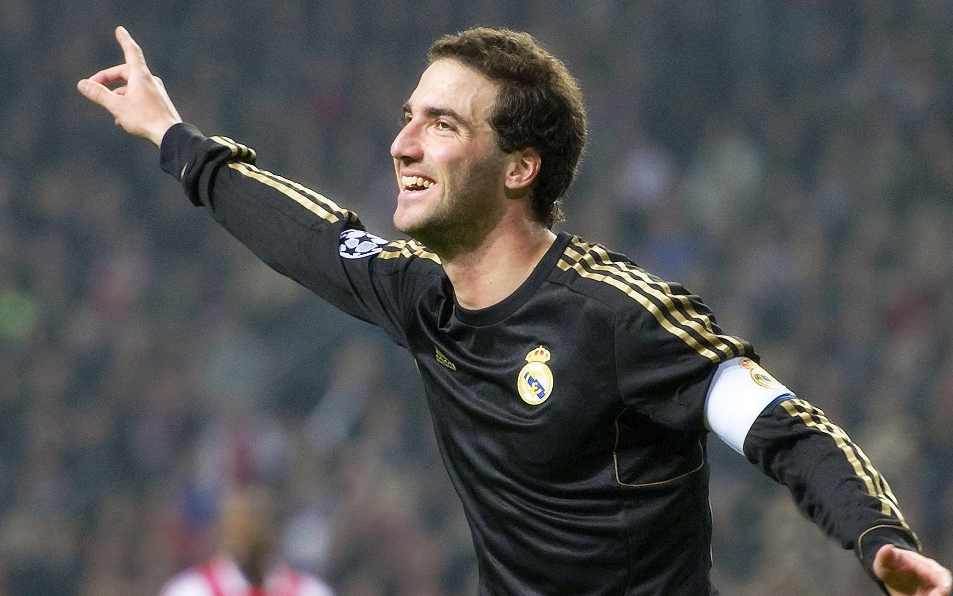 开云体育_深度战术分析，解析英超豪门新赛季的制胜之道