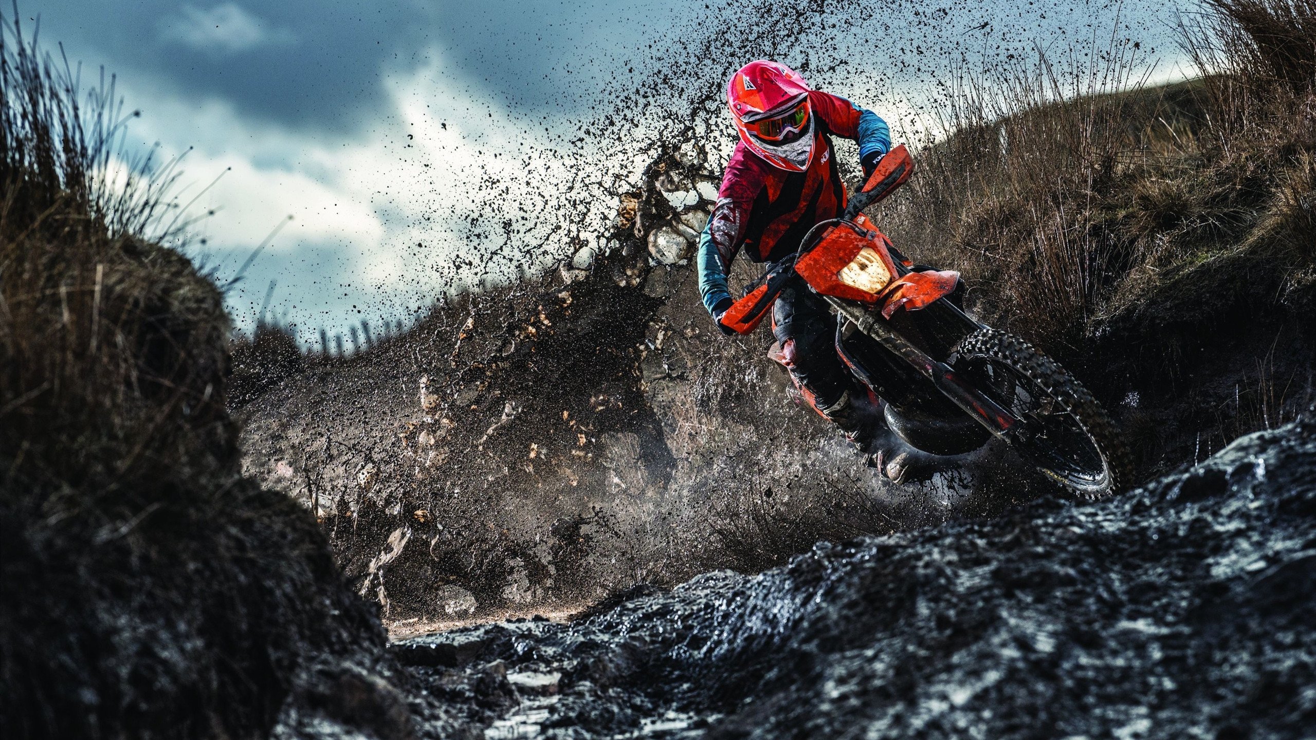 短跑新星闪耀全国田径锦标赛，破纪录夺冠引热议