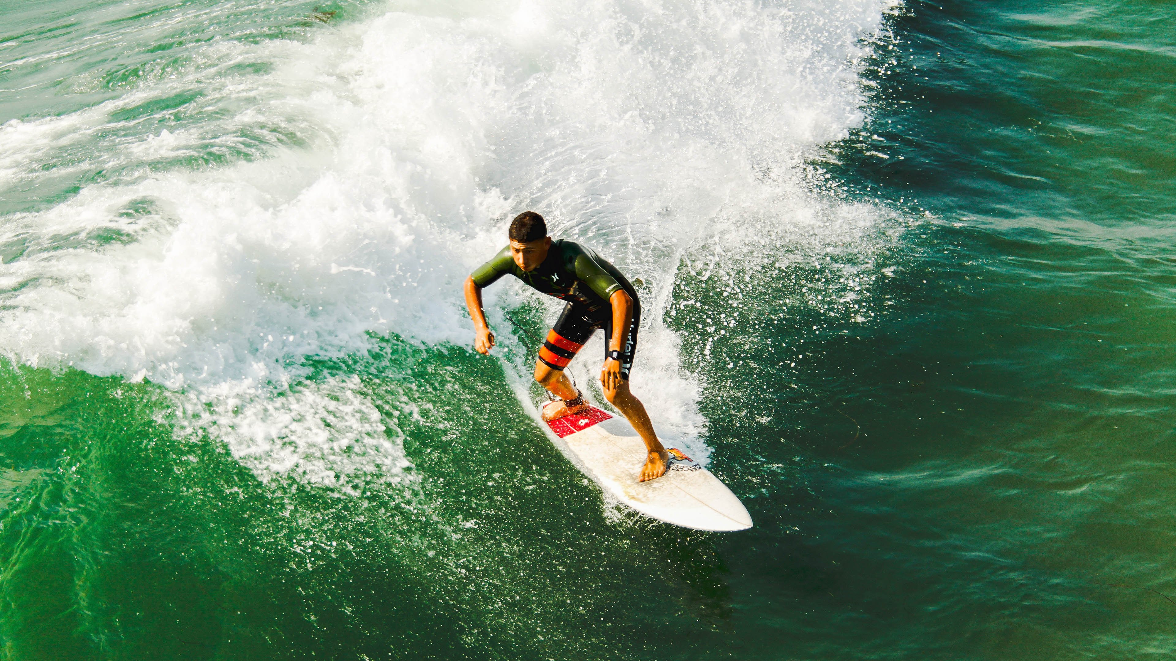 从伤病到荣耀，运动员康复之路的坚韧与科学|开云体育
